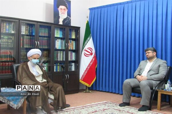 دیدار رئیس سازمان تامین اجتماعی با نماینده ولی فقیه