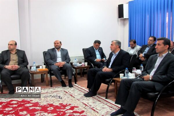 دیدار رئیس سازمان تامین اجتماعی با نماینده ولی فقیه