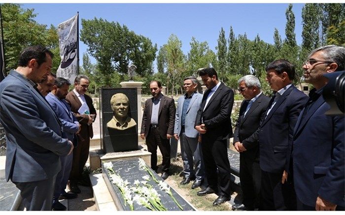 گلباران مزار بزرگ خیر مدرسه ‌ساز شادروان حسنعلی علیپوردراردبیل