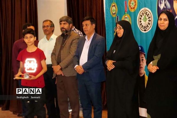 تقدیر از برگزیدگان جشنواره نوجوان سالم در آباده
