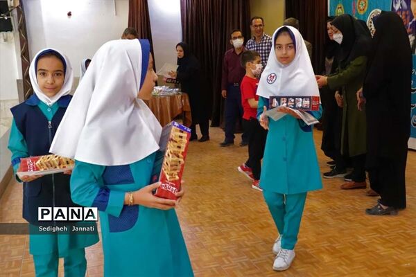 تقدیر از برگزیدگان جشنواره نوجوان سالم در آباده