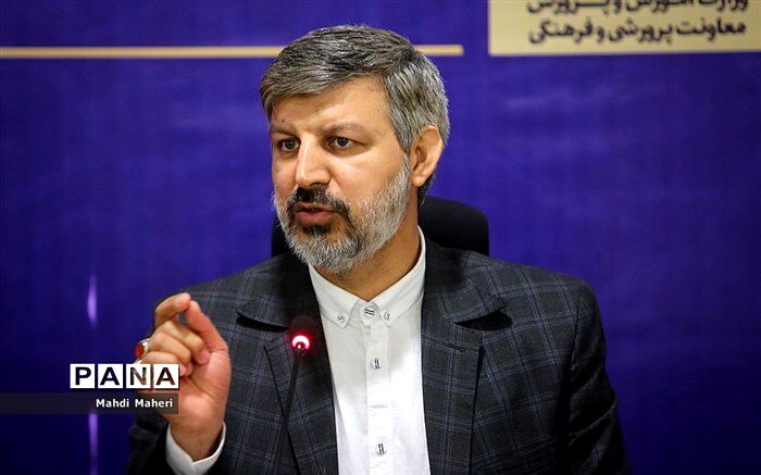 کودکان و نوجوانان را در فضای مجازی رها نکنیم