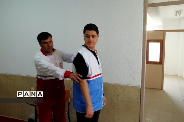 برگزاری کلاس‌های آموزشی کمک‌های اولیه در مدرسه سما رودهن