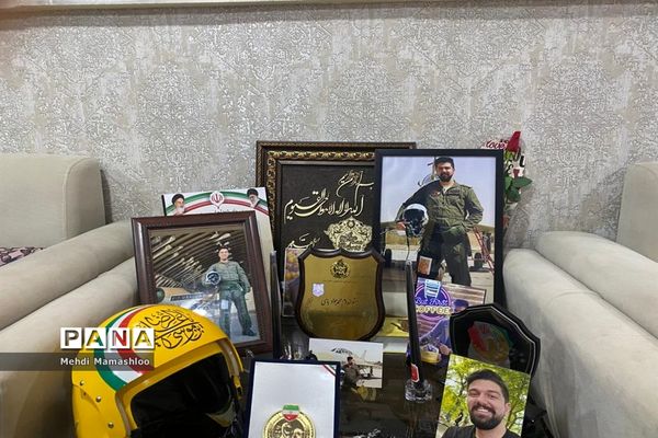 دیدار قائم مقام معاون وزیر در سازمان دانش‌آموزی کشور با خانواده شهید پیشتاز محمدجواد بای