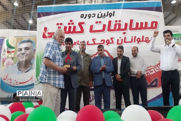 شهرستان ملارد میزبان کشتی نوجوانان کشور