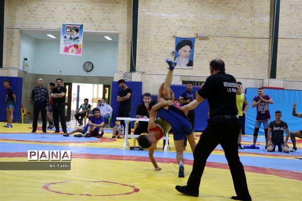 مسابقات لیگ کشتی آزاد دانش‌آموزی استان خوزستان در امیدیه