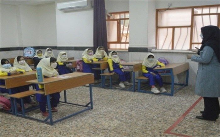معلمان باید متخصص تربیت باشند