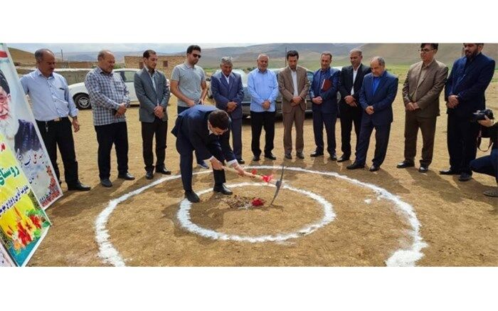 کلنگ‌زنی مدرسه سه کلاسه چات قشلاق درشهرستان انگوت