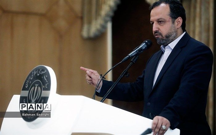 خاندوزی: وزارت اقتصاد اولین پیوست عدالت را تدوین و منتشر کرد 