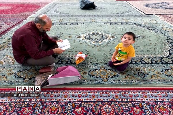دعای روز عرفه درمصلی شهرستان اسلامشهر