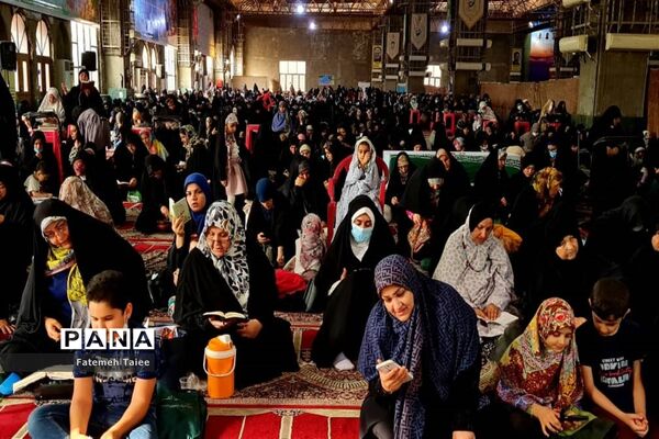آیین دعای پر فیض عرفه در اهواز