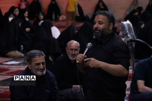 دست‌های التماس