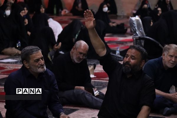 دست‌های التماس