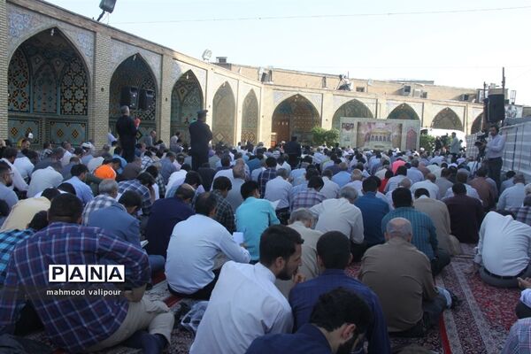 مراسم دعای پرفیض عرفه در قزوین