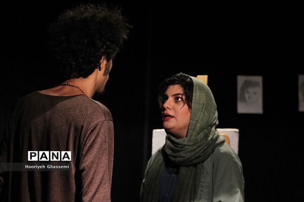 اجرای نمایش «بی‌نام» در تماشاخانه سیمرغ