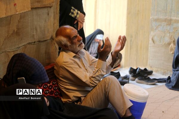 مراسم دعای عرفه در کوه خضر نبی قم-1
