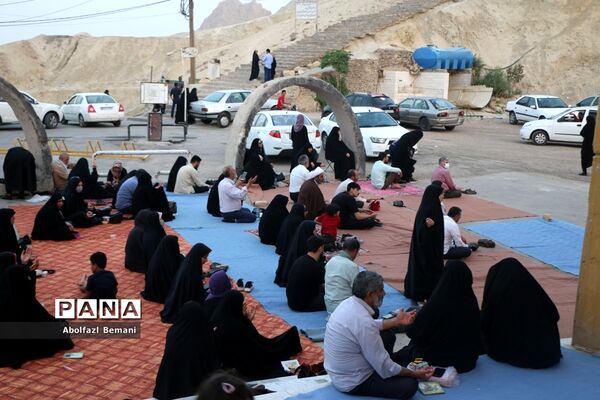 مراسم دعای عرفه در کوه خضر نبی قم-1