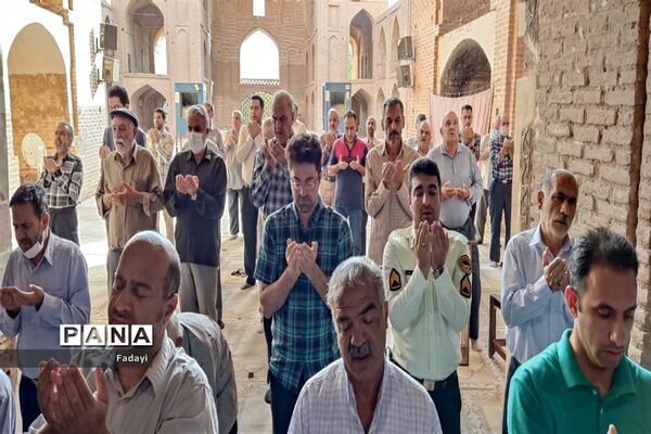 برگزاری نماز عید قربان در اردستان