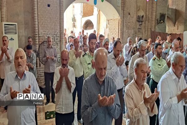 برگزاری نماز عید قربان در اردستان
