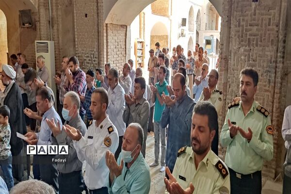 برگزاری نماز عید قربان در اردستان