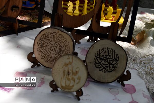 نمایشگاه دست سازه‌ها در بهنمیر