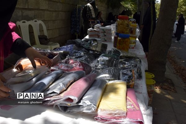 نمایشگاه دست سازه‌ها در بهنمیر