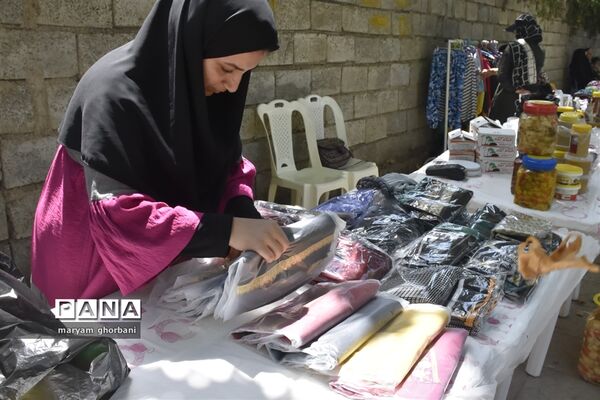 نمایشگاه دست سازه‌ها در بهنمیر