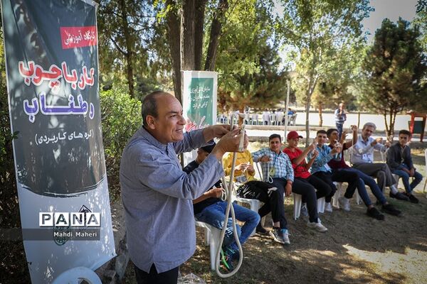 برگزاری کلاس‌ها و دوره‌های آموزشی ویژه دانش‌آموزان عشایر کشور در اردوگاه ثامن الحجج مشهد مقدس