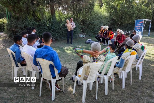 برگزاری کلاس‌ها و دوره‌های آموزشی ویژه دانش‌آموزان عشایر کشور در اردوگاه ثامن الحجج مشهد مقدس