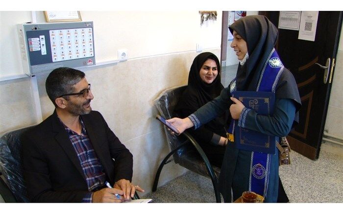 بازدید مدیر سازمان دانش‌آموزی استان اصفهان از مدارس بوئین و میاندشت/فیلم