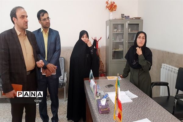 بازدید معاون پرورشی و فرهنگی اداره‌کل آموزش و پرورش استان اصفهان  از مدارس شهرستان چادگان