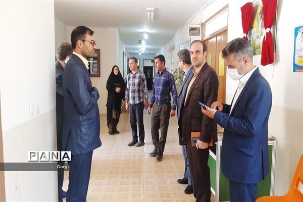 بازدید معاون پرورشی و فرهنگی اداره‌کل آموزش و پرورش استان اصفهان  از مدارس شهرستان چادگان