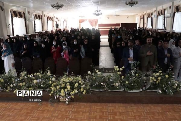 تقدیر از برگزیدگان جشنواره فرهنگی هنری فردا در آباده