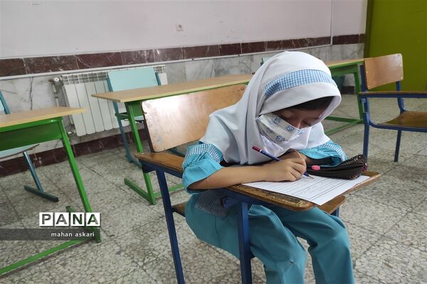 آزمون کتابخوانی دانش‌آموزی در گلوگاه