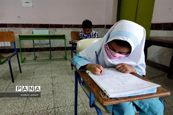 آزمون کتابخوانی دانش‌آموزی در گلوگاه