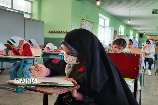 آزمون کتابخوانی دانش‌آموزی در ساری