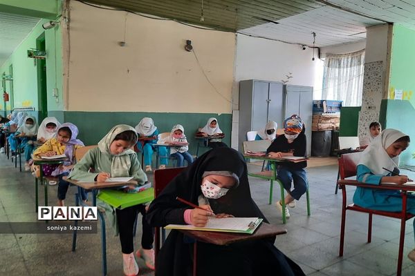 آزمون کتابخوانی دانش‌آموزی در ساری