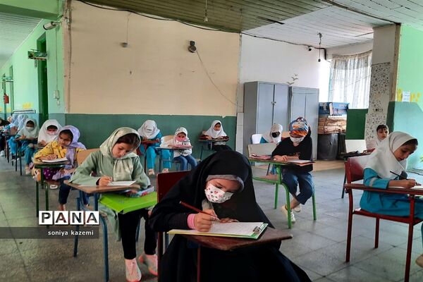 آزمون کتابخوانی دانش‌آموزی در ساری