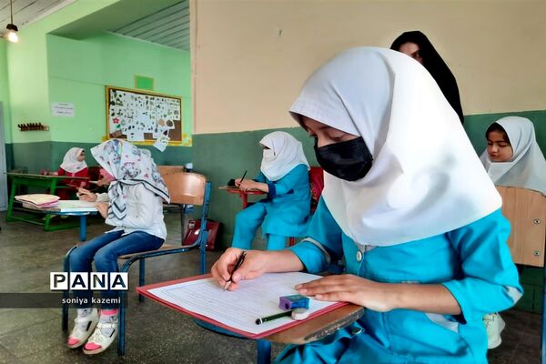 آزمون کتابخوانی دانش‌آموزی در ساری