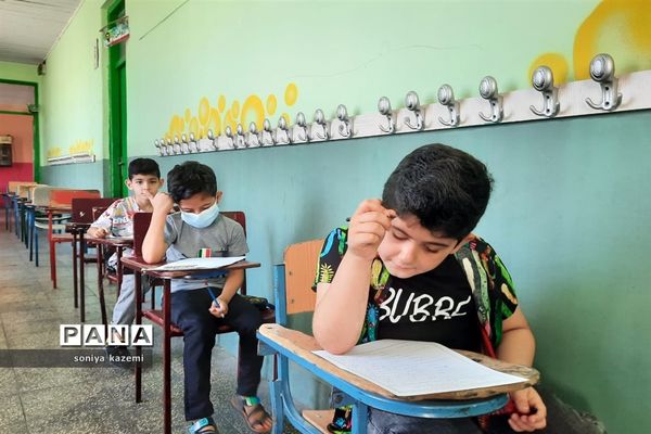 آزمون کتابخوانی دانش‌آموزی در ساری