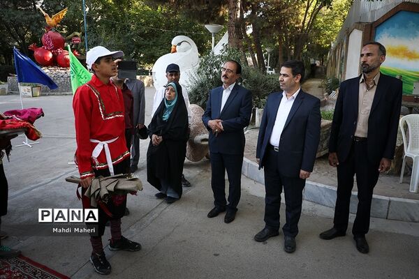 مراسم استقبال از دانش‌آموزان شرکت کننده در اردوی سراسری عشایر پسر در مشهد مقدس