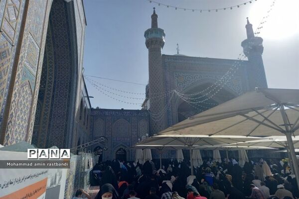 حال و هوای حرم رضوی از قربان تا غدیر