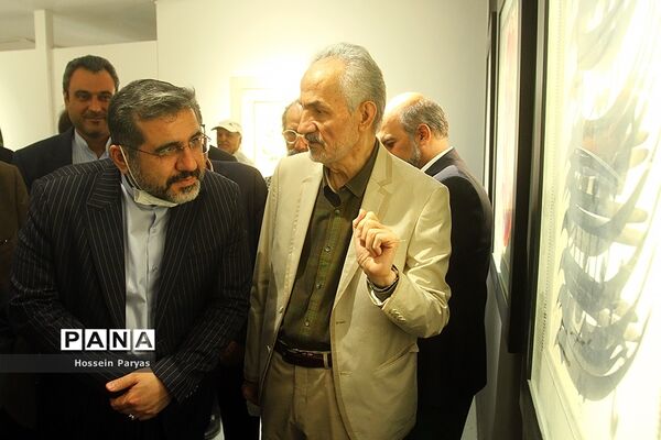 بازدید وزیر فرهنگ و ارشاد اسلامی از نمایشگاه خوشنویسی جلیل رسولی