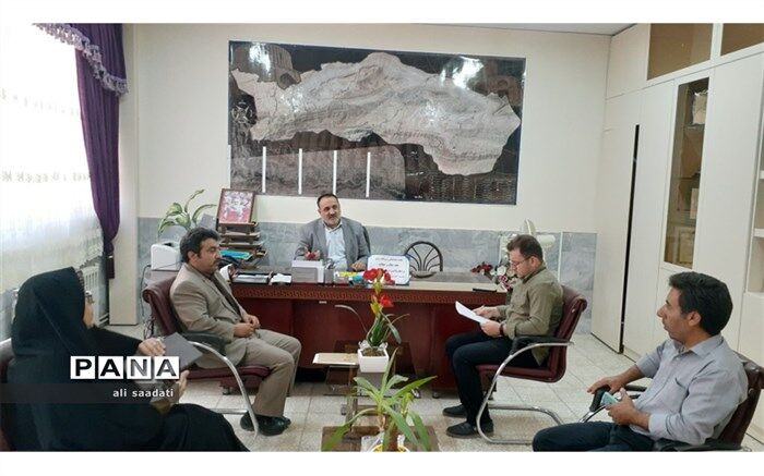 وظیفه اصلی آموزش و پرورش نهادینه‌کردن فرهنگ حجاب و عفاف در میان دانش‌آموزان  است