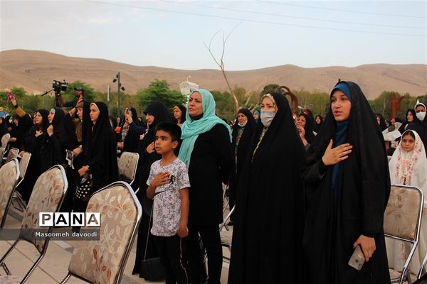 اجتماع خانوادگی بانوان زهرایی در شیراز