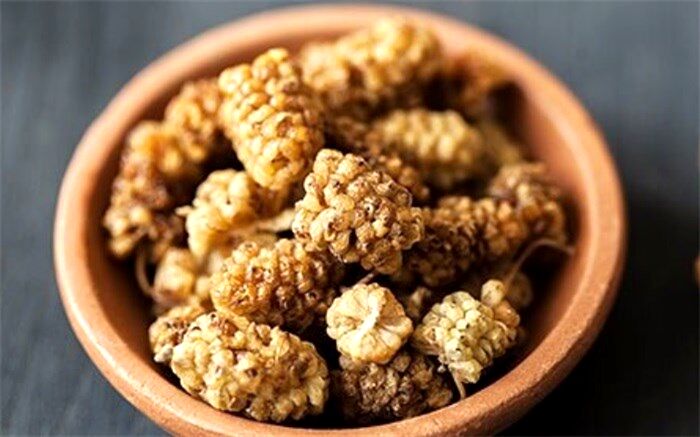خواص شگفت‌انگیز توت خشک