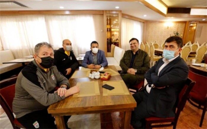 موش و گربه ‌بازی  بس است؛ اسکوچیچ  را تایید یا رد کنید