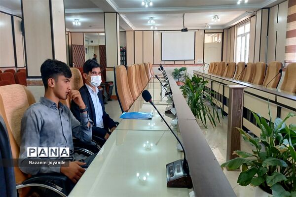 هم‌اندیشی مدیر آموزش و پرورش شهریار با اعضا هیات رئیسه مجلس دانش‌آموزی