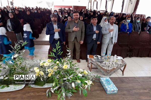 افتتاح نمایشگاه دستاوردهای دانش‌آموزان فرهنگی هنری در آباده