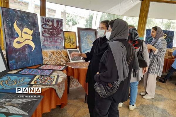 افتتاح نمایشگاه دستاوردهای دانش‌آموزان فرهنگی هنری در آباده